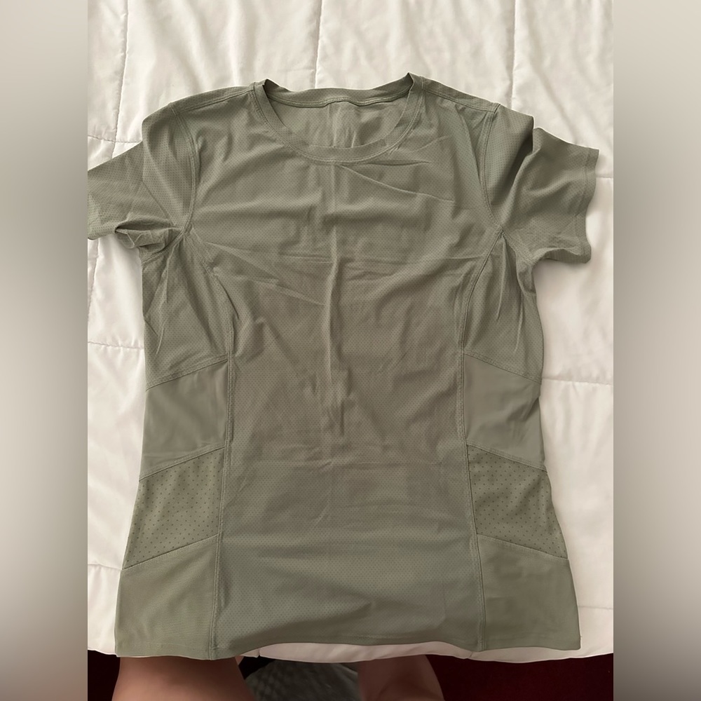 Lululemon shirt